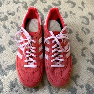 Adidas Spezials in red/pink